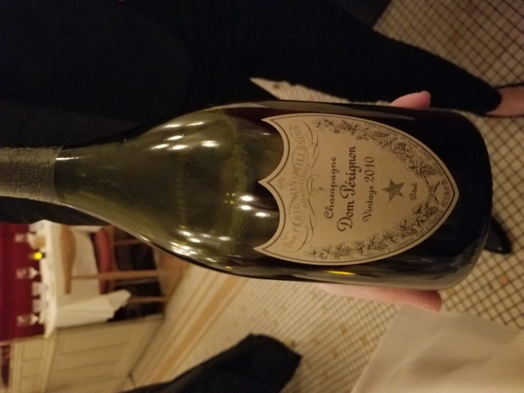 Il Quadrifoglio Store - Dom Perignon Bottiglia Magnum Jeroboam #champagne # domperignon #dompe #winelovers #winetime #italianwines #italianwine #cellar  #vineyard #winecase #winebottle #vineyards #winebottles #vines #redwines  #barolowine #wine #winetime